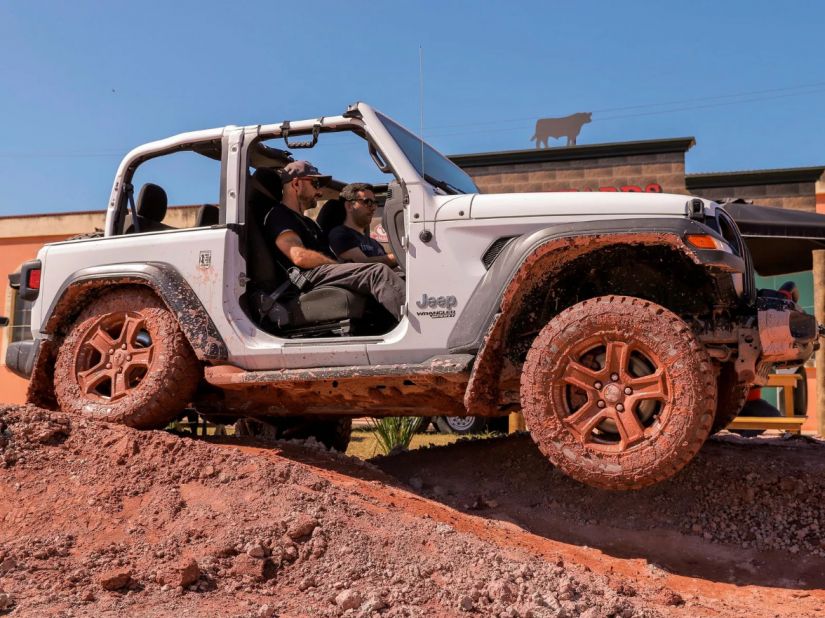 Jeep vai adiar principais lançamentos para 2021