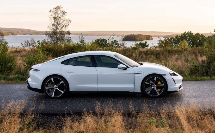 Porsche Taycan chega ao Brasil custando a partir de R$ 589 mil