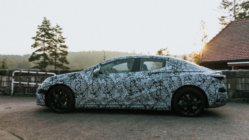 Mercedes-Benz divulga teaser do modelo EQS