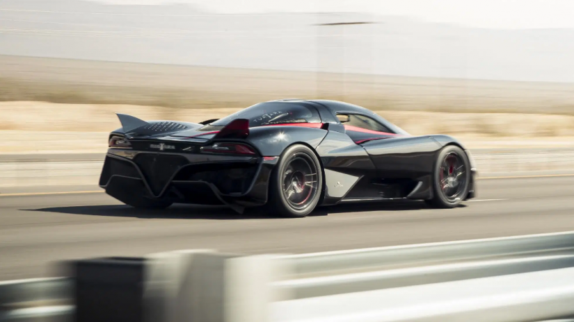 SSC Tuatara bate recorde de velocidade e passa dos 500