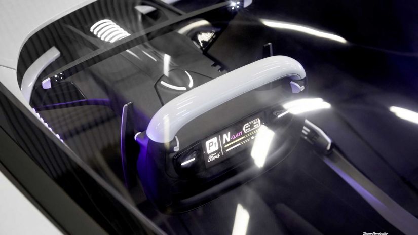Ford cria carro de corrida em parceria com atletas de eSports