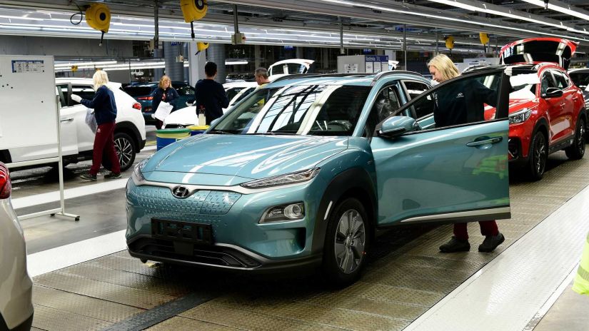 Hyundai divulga recall de carros elétricos por problema nas baterias
