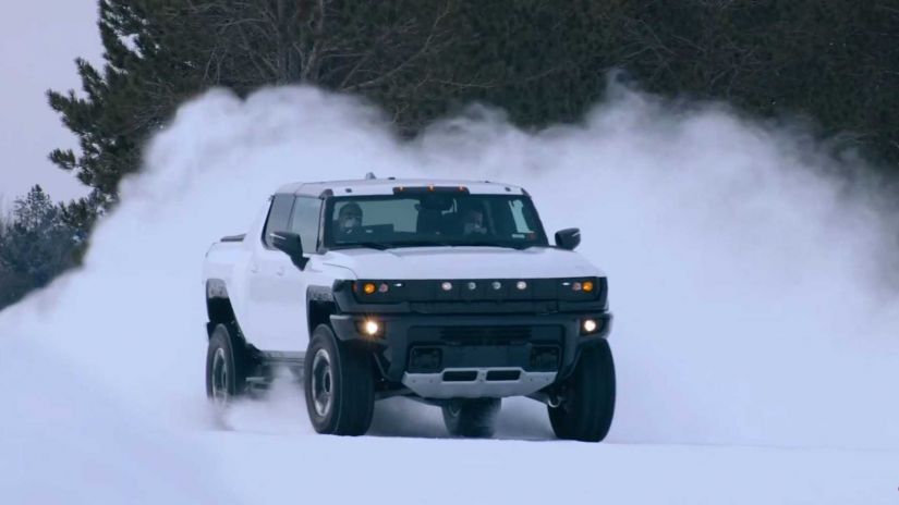 GMC lança vídeo com picape elétrica Hummer EV enfrentando a neve