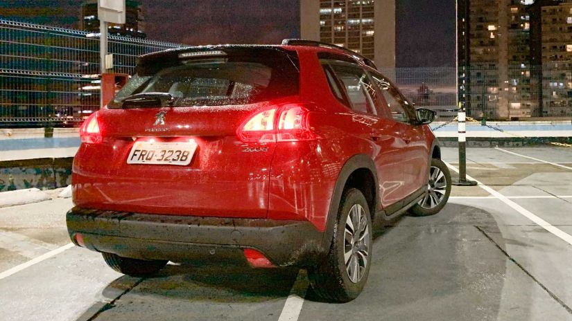 Peugeot tira de linha versão de entrada do 2008 2022