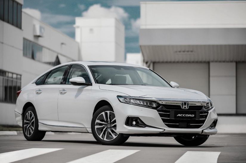 Honda Accord reestilizado deve chegar no 2º semestre