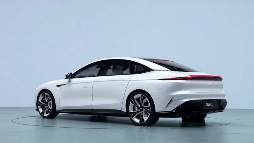 Sedan do Alibaba terá 1.100 km de autonomia