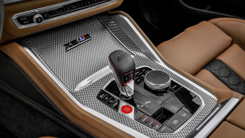 BMW X5 M Competition chega ao Brasil por R$ 973.950