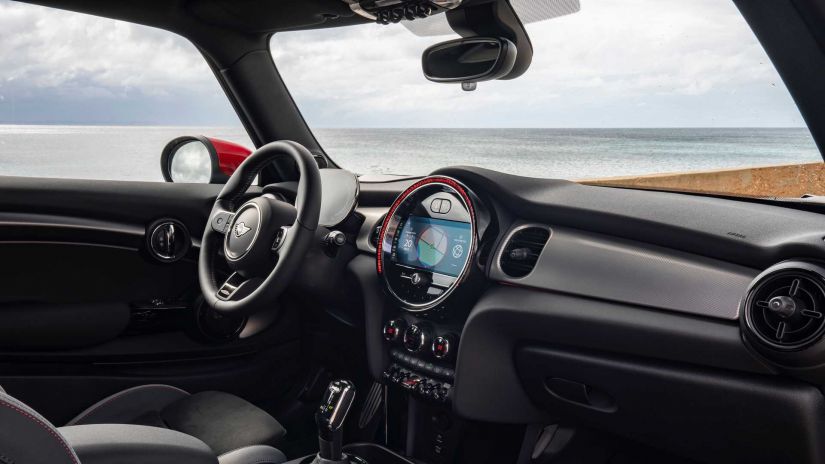 Mini John Cooper Works 2022 é lançado em pré-venda no Brasil