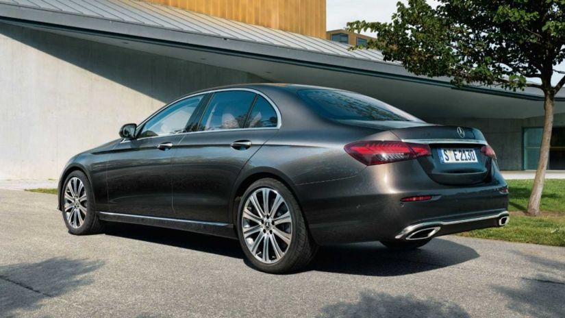 Mercedes-Benz lança novo Classe E por preços que partem de R$ 555.900.