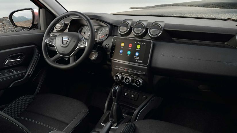 Duster 2022 ganha novos faróis com LED