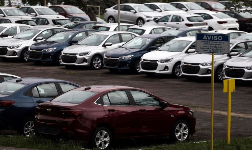 Carros novos estão mais caros do que nunca no Brasil! Entenda os motivos.