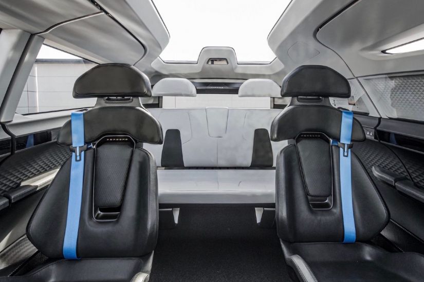 Porsche revela interior de “Kombi” futurista
