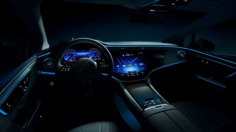 Mercedes-Benz divulga primeira imagem do sedã elétrico EQE