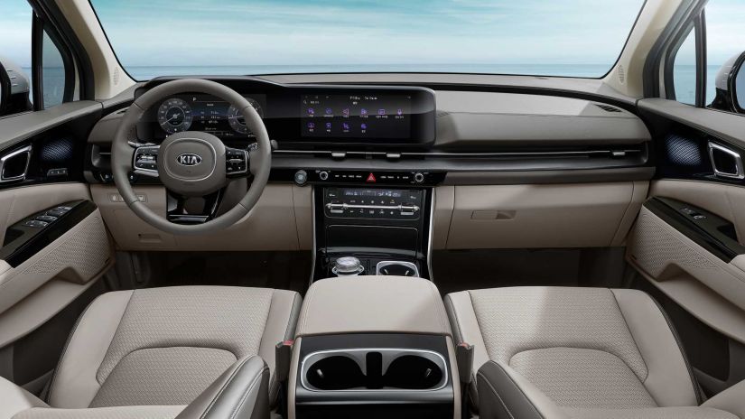 Kia Carnival começa a ser vendida no Brasil por R$ 479.990