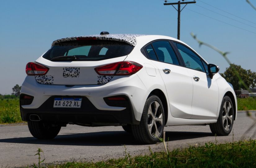 Chevrolet confirma versão RS para Cruze Sport6