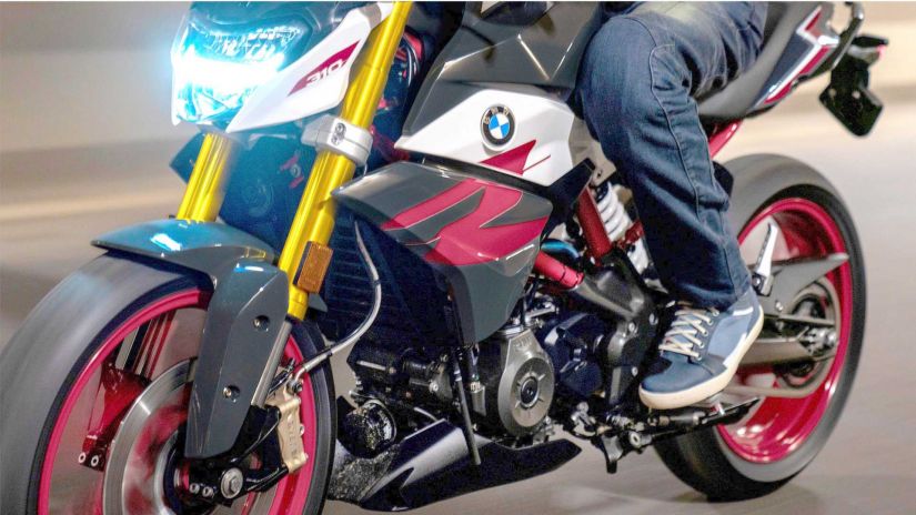 BMW apresenta novas cores para G 310 R