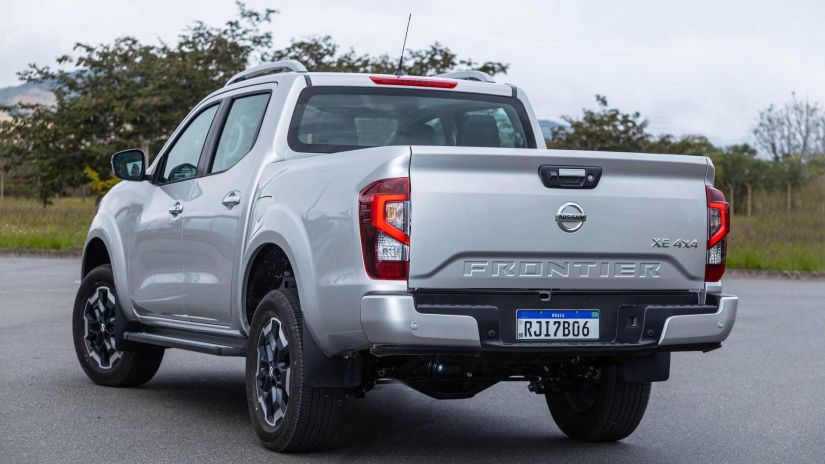 Nissan Frontier SE e XE começam a chegar nas lojas