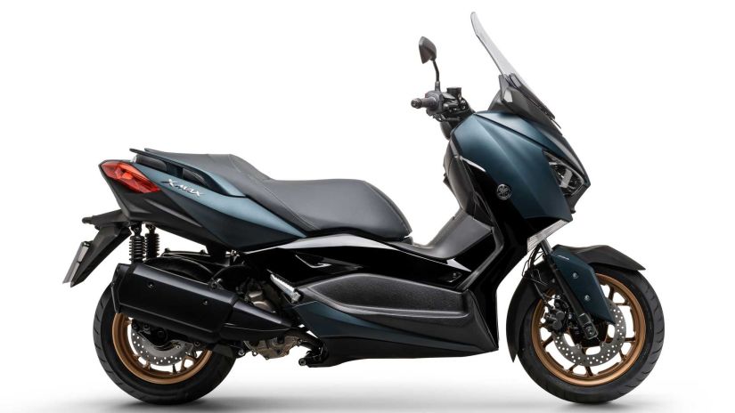 Yamaha lança no Brasil nova XMax ABS 2023