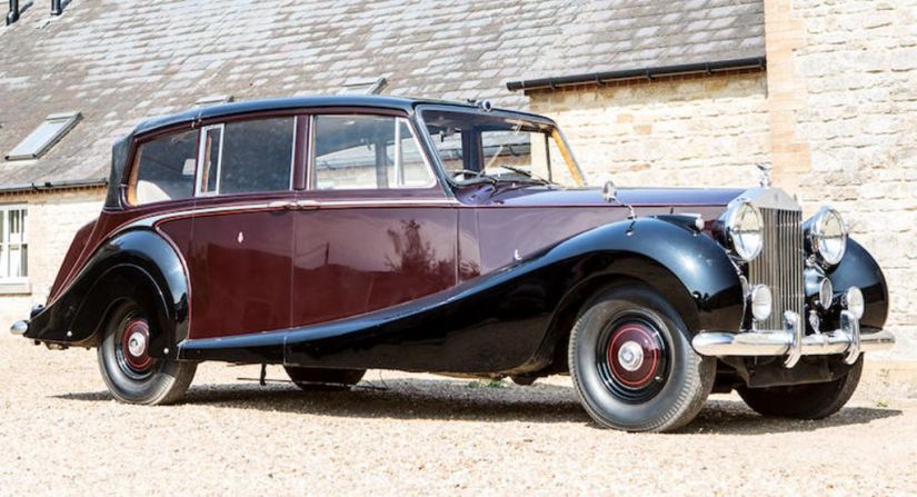 Relembre alguns dos principais carros que passaram pela rainha Elizabeth II