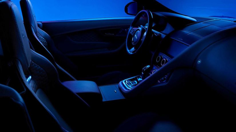 Jaguar lança edição de despedida de versão a combustão do F-Type