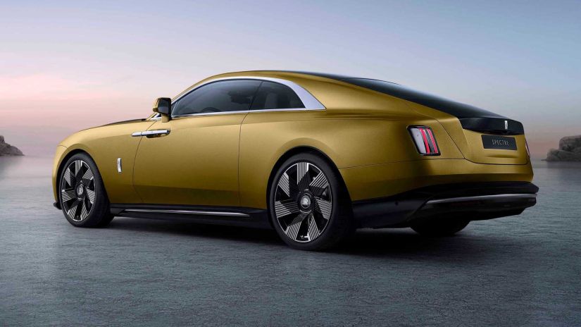 Rolls-Royce lança oficialmente seu primeiro modelo elétrico