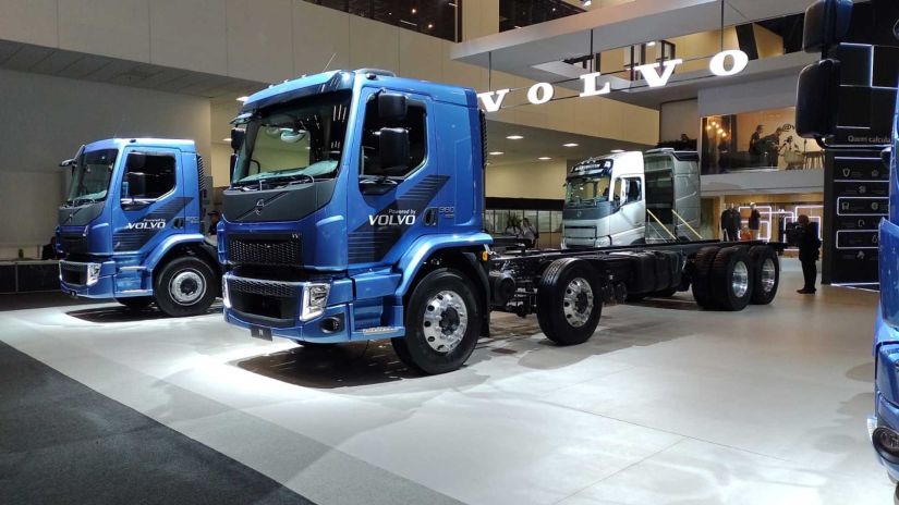 Volvo apresenta novo modelo de caminhão elétrico na Fenatran