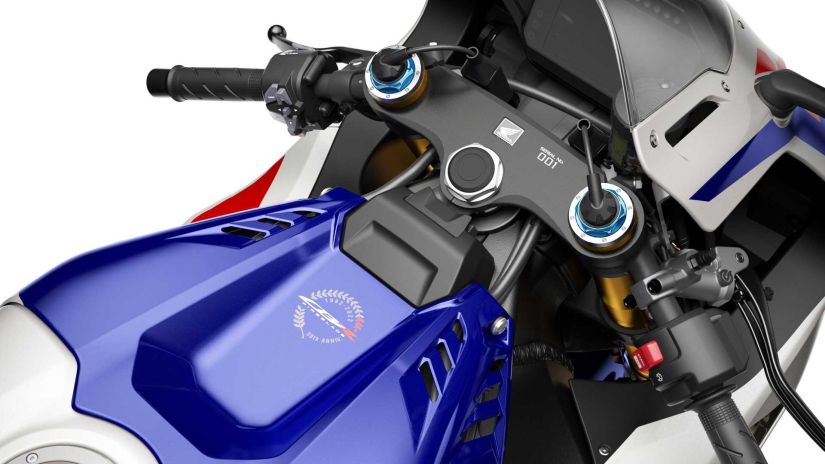 Honda revela novidades para linha 2023 da moto CBR RR-R Fireblade