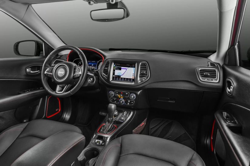 Ministério Público pede recall do Jeep Compass