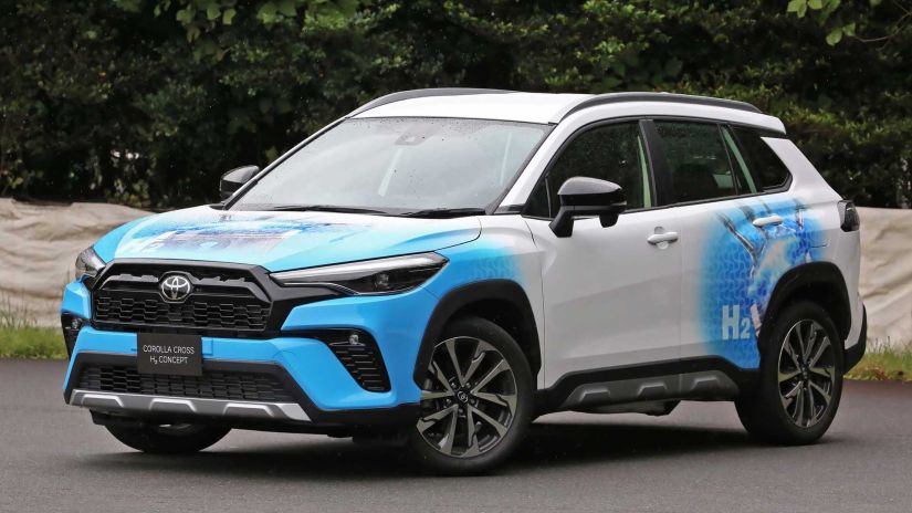 Toyota apresenta Corolla Cross com motor a combustão de hidrogênio