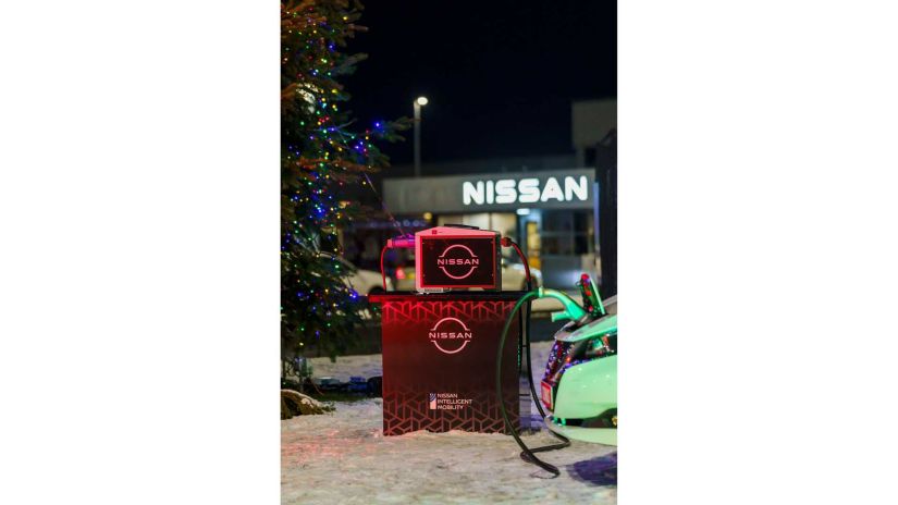 Nissan coloca Leaf para alimentar árvore de natal