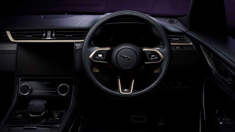 Jaguar confirma 5 unidades para o Brasil do novo Jaguar F-Pace SVR Edition 1988
