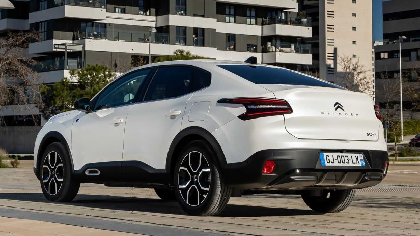 Citroën anuncia novo trem de força para o modelo C4 elétrico