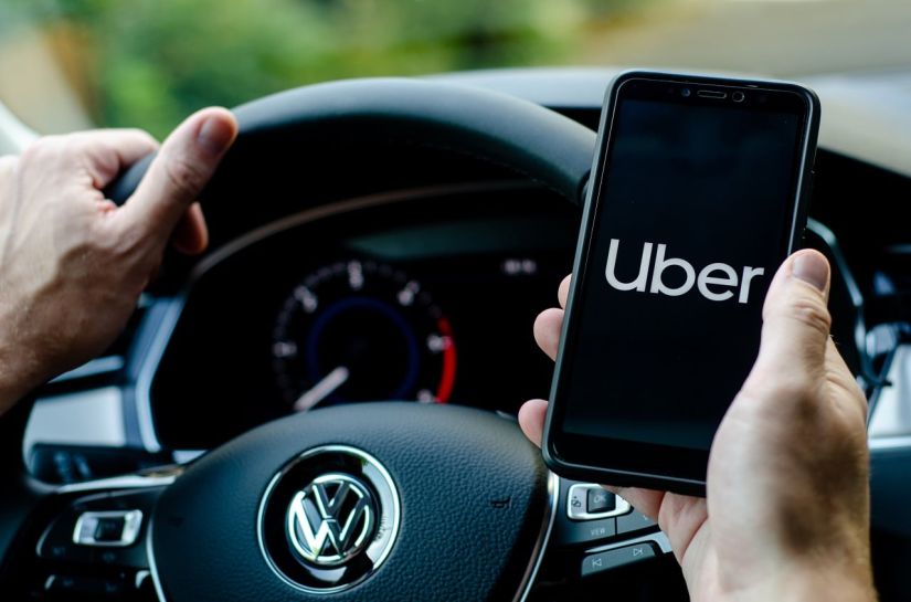 Uber revela objetos mais esquecidos dentro dos carros