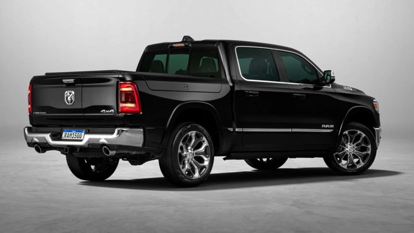 RAM lança nova 1500 Limited 2023 no mercado brasileiro