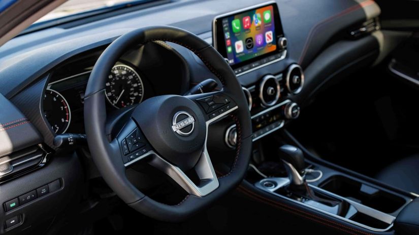 Nissan Sentra 2024 chega nos EUA com novo visual