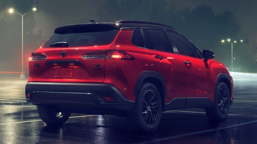 Toyota lança série Nightshade para o Corolla Cross 2024
