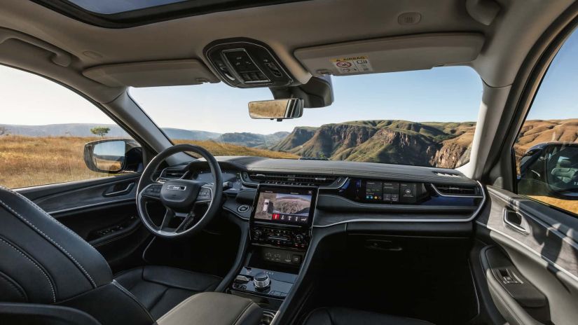 Jeep Grand Cherokee 4xe 2024 começa a ser vendido no Brasil