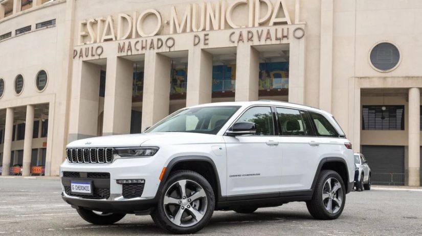 Stellantis vai produzir versões híbridas dos seus carros em Pernambuco