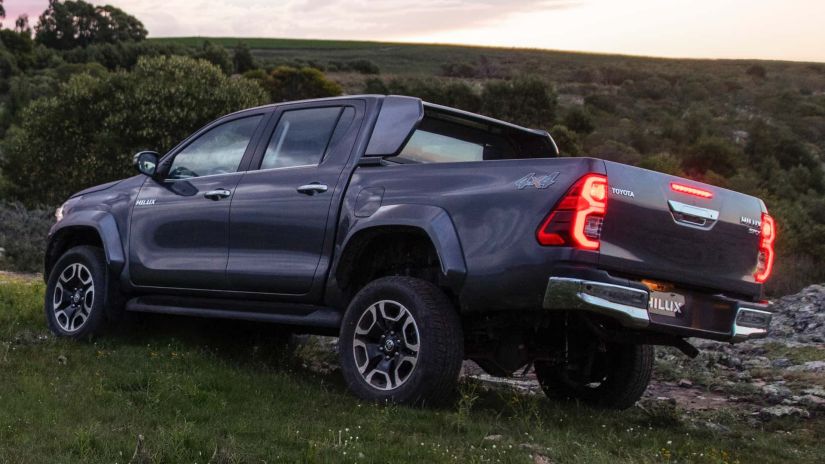 Toyota Hilux SRX Plus 2024 chega para ser opção topo de linha