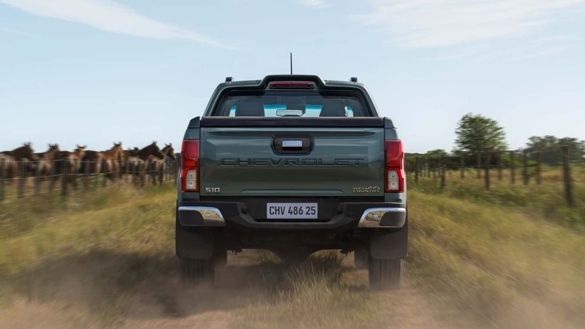 Nova picape Chevrolet S10 2025 ganha painel digital