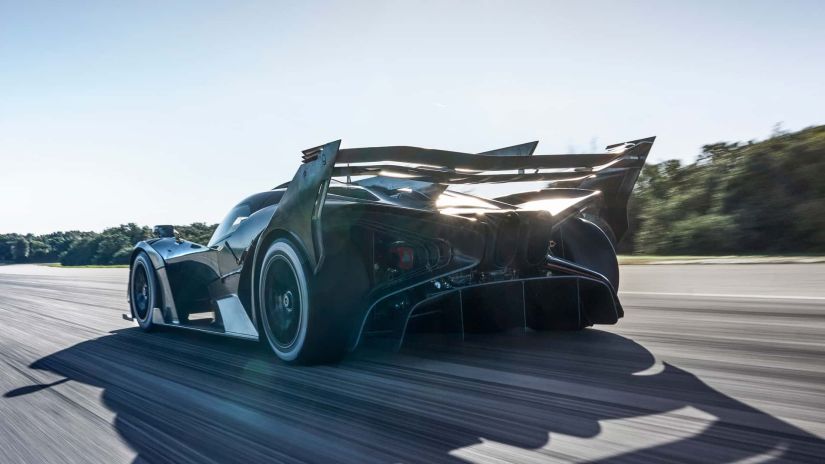 Bugatti conclui testes do novo hipercarro Bolide e afirma que modelo entrega 1.600 cv