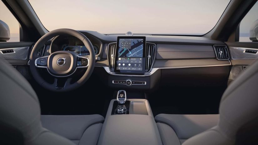 Volvo lança XC90 2025 com mais itens de tecnologia e segurança