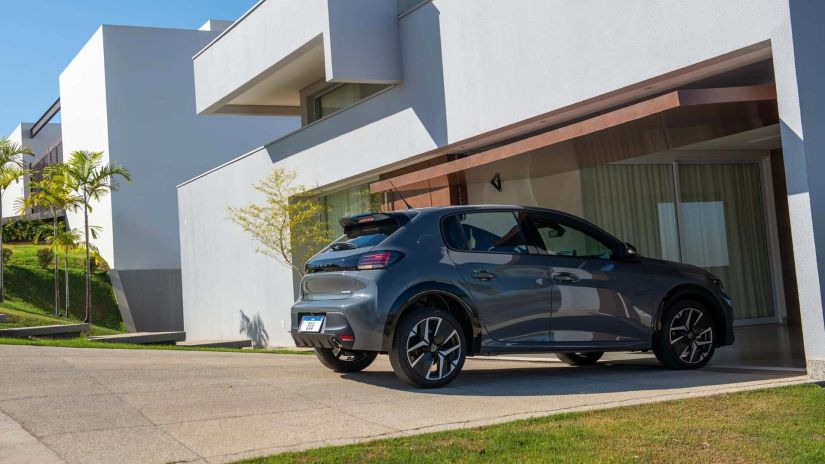 Peugeot 208 2025 será vendido por valores partindo de R$ 77 mil