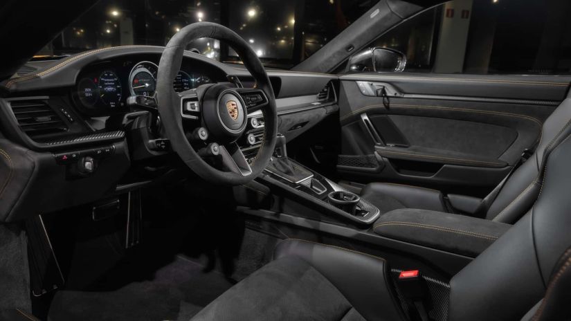 Porsche 911 GT3 RS chega em uma versão única no Brasil