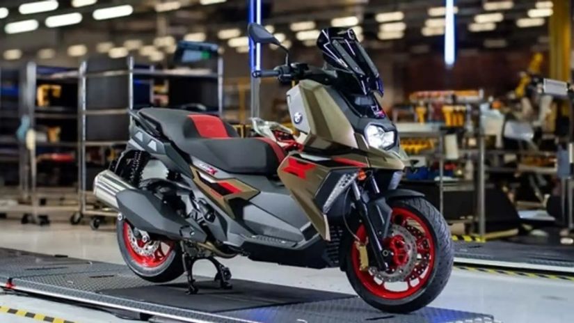 BMW começa produção da nova moto C 400 X 2025