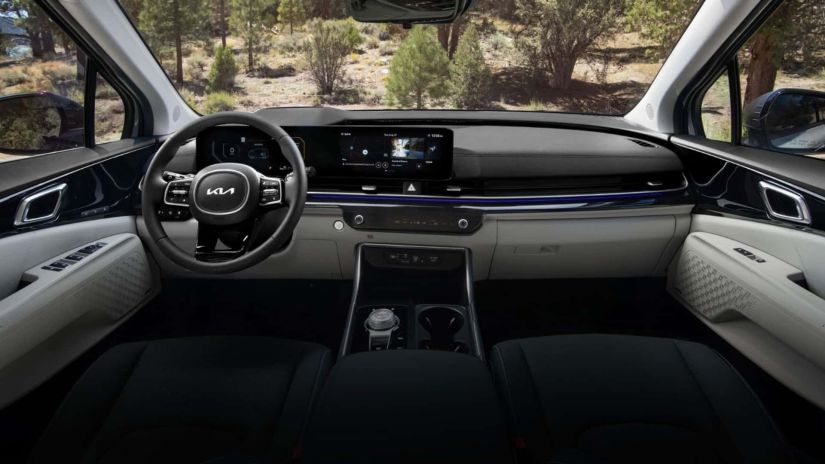 Kia Carnival 2026 chega ao Brasil com sistema híbrido e preço elevado / Créditos: Divulgação Kia 
