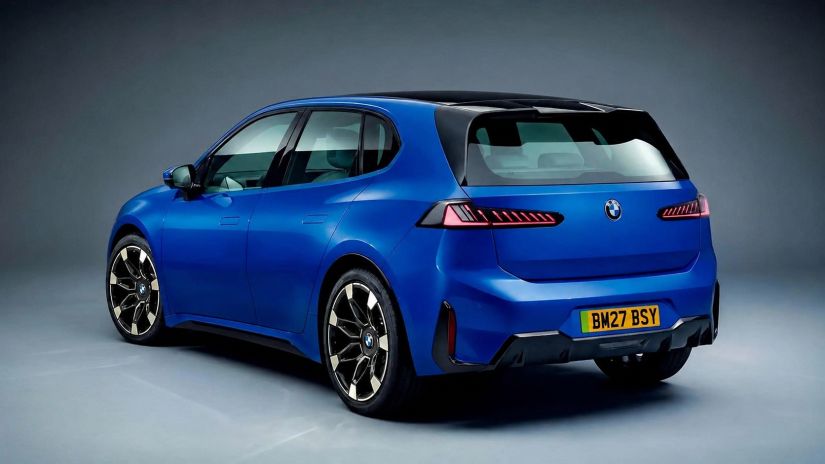 BMW Série 1 terá versão elétrica inédita em 2028 / Créditos: Projeção Autocar