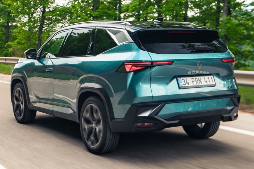 Renault Boreal ganha versão híbrida, mas segue longe do mercado brasileiro / Créditos: Divulgação Renault