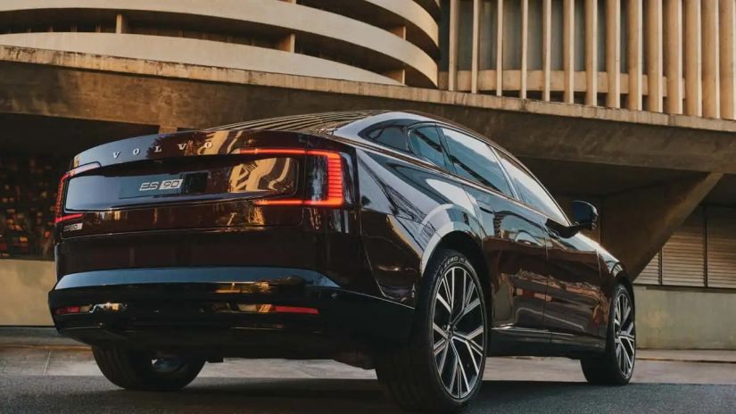 Volvo retoma lançamentos na categoria de sedãs com o ES90 / Créditos: Divulgação Volvo