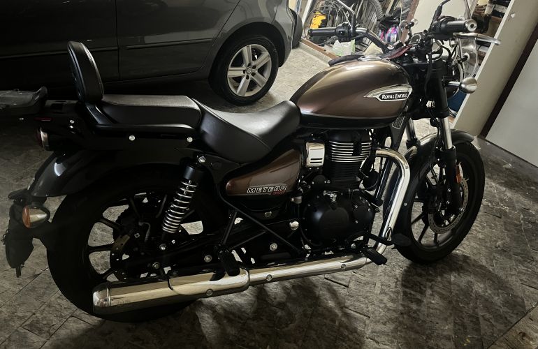 Royal Enfield Meteor Supernova 350cc - Foto #2